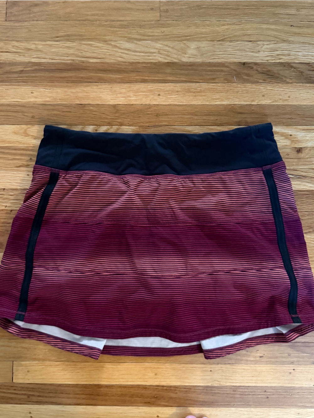 Lululemon Run Pace Setter Skort Striped Black Pink Built-In Shorts  Size 6
